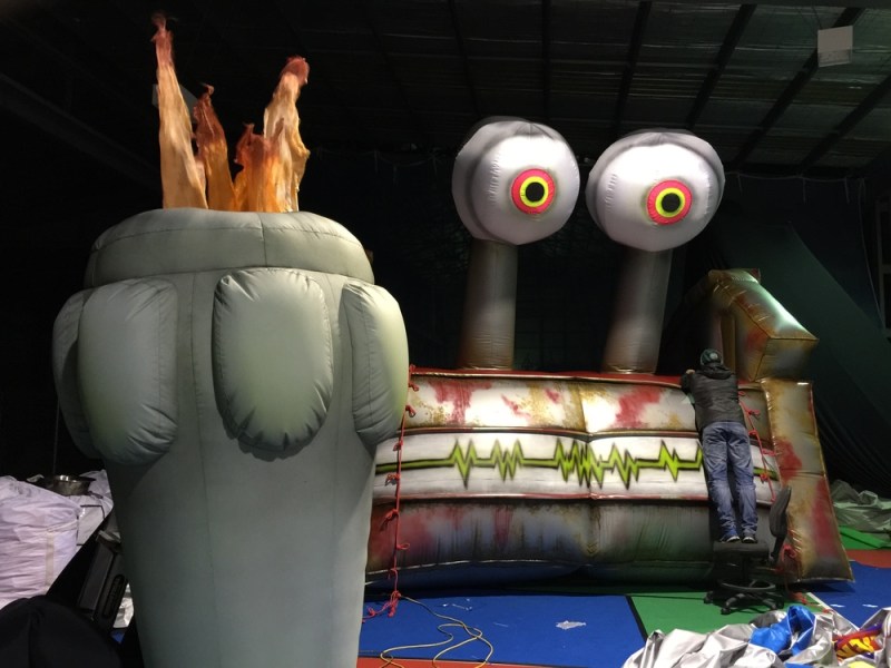 Airena- Climbing robot with fire torch